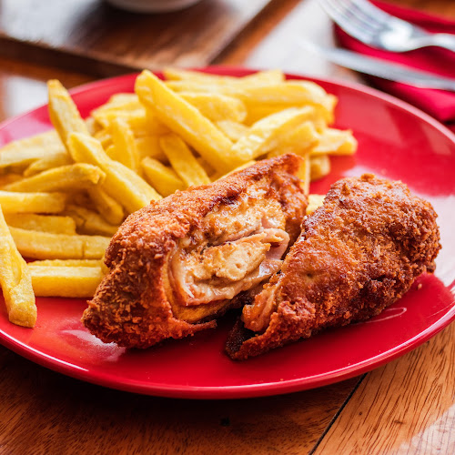 Av. Larco 1123, Trujillo 13009