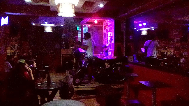 Opinii despre Blackbird Club în Cusco - Gastronomía y hostelería