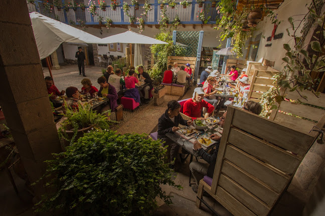 C. Pumacurco 406, Cusco 08002