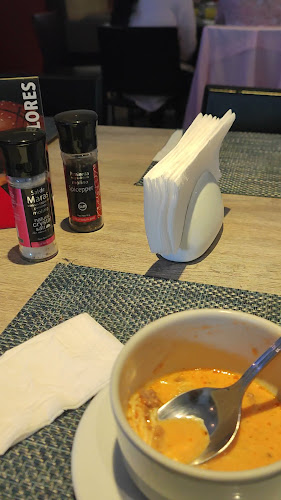 Opinii despre La Plaza Bar & Grill în Lima - Gastronomía y hostelería