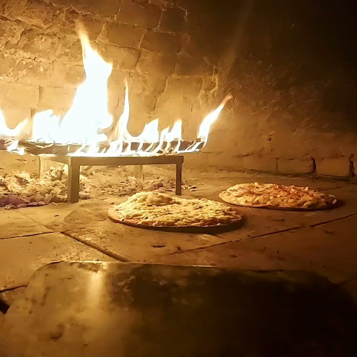 Pizzeria Quelkatany - Gastronomía y hostelería