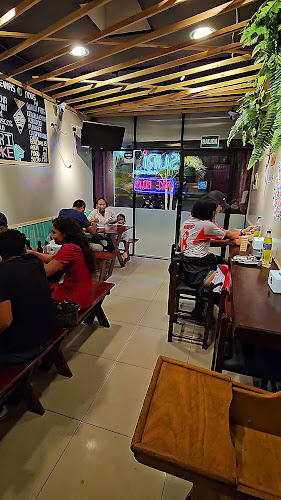 Suri Sushi Bar & Poke - Gastronomía y hostelería
