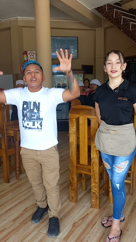 Opinii despre Restaurant Polleria Camu Camu în Naranjos - Gastronomía y hostelería