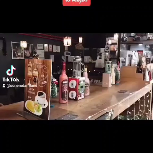 Opinii despre Cremo Coffee în Huancayo - Gastronomía y hostelería