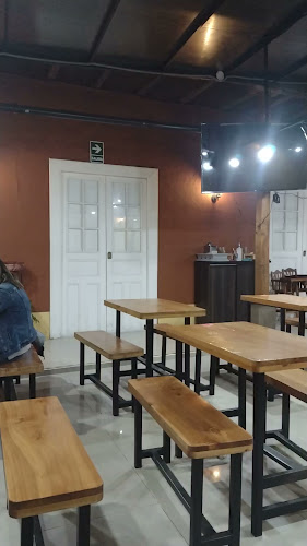 Opinii despre La Chola Sangucheria Cajamarquina C4 în Cajamarca - Gastronomía y hostelería