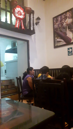 El Rescate Restaurant