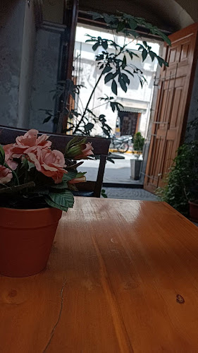 C. Puente Grau 300, Arequipa 04001