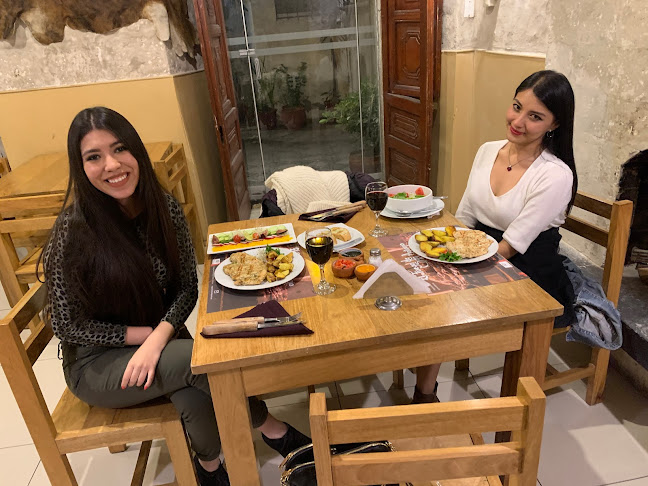 Opinii despre El Fuego De San Antonio în Arequipa - Gastronomía y hostelería