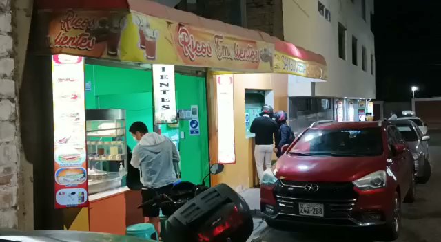 Opinii despre Sandwich al Paso El Sabroson în Tacna - Gastronomía y hostelería