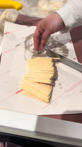 Tienda Maruja - Jamones de Trevélez y productos Alpujarreños - Trevélez