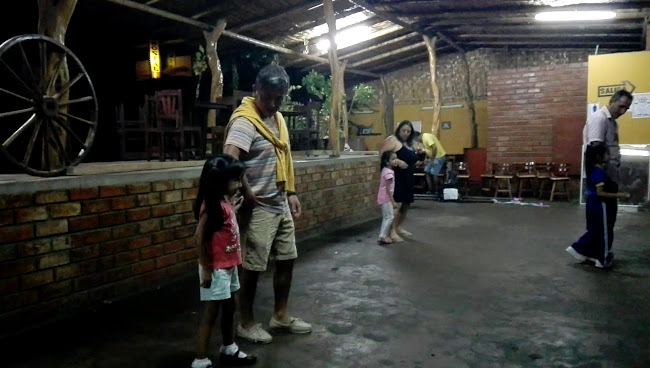 Restaurant y Coliseo Julia Esther