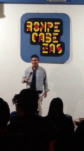 Rompecabezas Lounge Bar