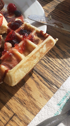 Opinii despre Sofá Café Magdalena în Magdalena del Mar - Gastronomía y hostelería