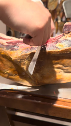 Opinii despre Tienda Maruja - Jamones de Trevélez y productos Alpujarreños în Trevélez - Gastronomía y hostelería