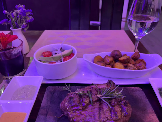 Av. Pardo Paseo de los Héroes, Cusco 08002