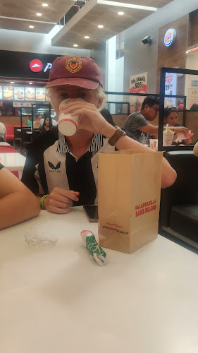 KFC - Mercaderes - Cercado de Arequipa