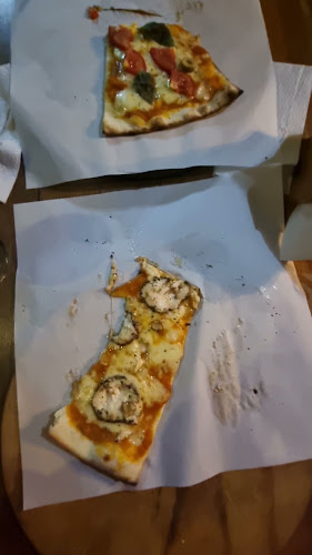 SLICE PIZZERIA - Gastronomía y hostelería