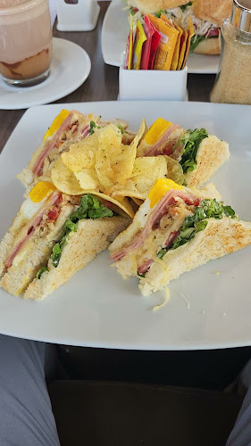 Opinii despre Basílica Marcavalle în Cusco - Gastronomía y hostelería