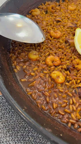 Opinii despre Qué Rico Restaurante Playa de San Juan în Santa Ana - Gastronomía y hostelería