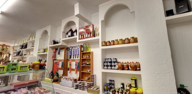 Tienda Maruja - Jamones de Trevélez y productos Alpujarreños - Gastronomía y hostelería
