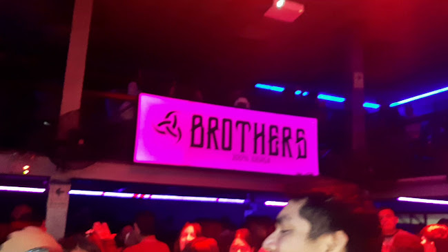 BROTHERS BAR