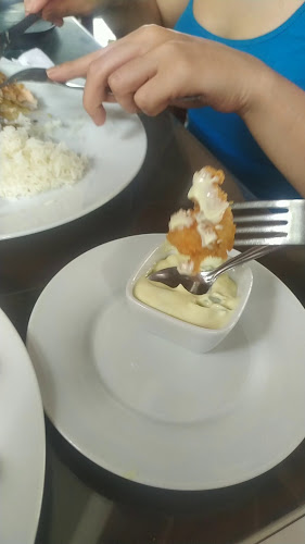 Opinii despre Restaurante Hospedaje Condoray în Lunahuaná - Gastronomía y hostelería