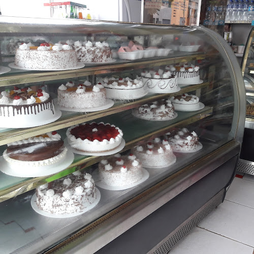 Opinii despre Pastelería King Mag în Lince - Gastronomía y hostelería