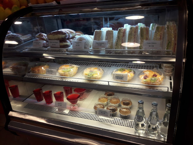 Entre Peras y Manzanas - Lima