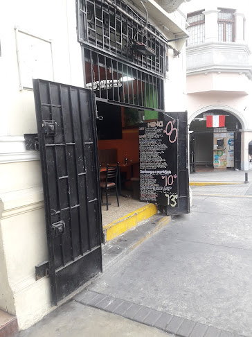 Av. Uruguay 440, Lima 15001