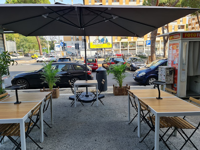 Angolo con, Piazza Ottaviano Vimercati, 36, Piazza dell'Ateneo Salesiano, 58, 00139 Roma RM, Italia