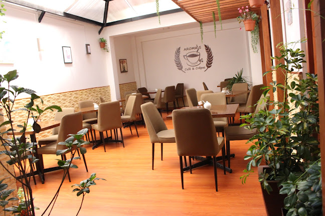 Aroma's Café & Crepes