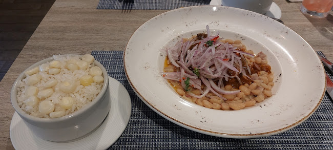 La Plaza Bar & Grill - Lima