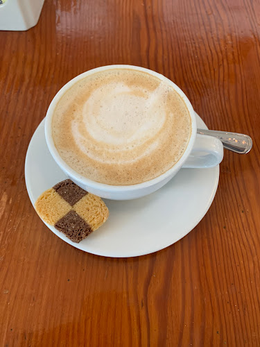 La Bonbonniere Restaurant