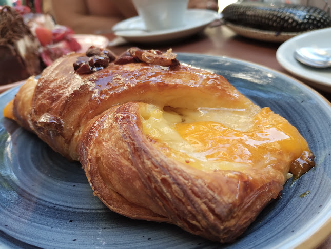 Comentarii opinii despre Sasha Pasteles