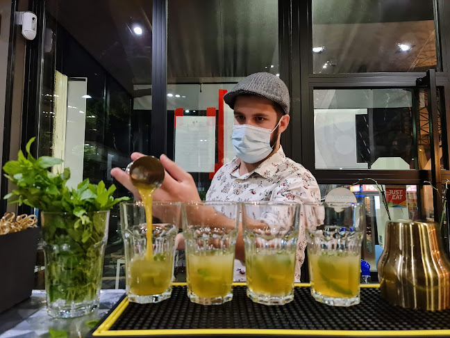 Angolo con, Piazza Ottaviano Vimercati, 36, Piazza dell'Ateneo Salesiano, 58, 00139 Roma RM, Italia