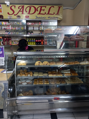 Comentarii opinii despre Pastelería Heladería SADELI