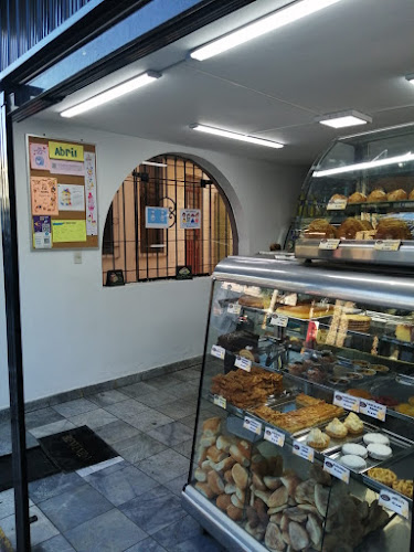 PANADERIA "LA BAGUETTA" - YANAHUARA
