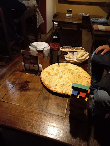 Tucandelas Pizzeria Cafe Bar