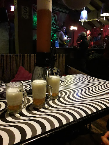 Comentarii opinii despre London Town