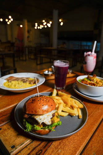 Cusnina Coffee Grill - Gastronomía y hostelería