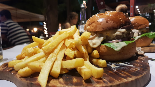 L'Ancora Grill & Lounge