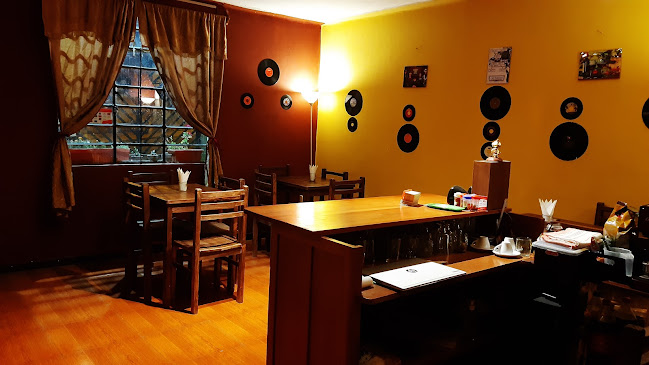 Pizzería Bonannos - Arequipa