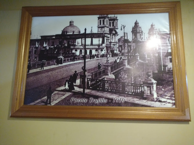 Comentarii opinii despre Polleria La Perricholi Rimac