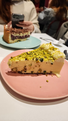 Comentarii opinii despre Sasha Pasteles