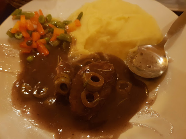 C. Zela 216, Arequipa 04001