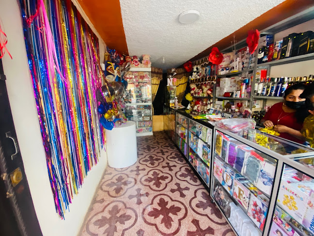 Opinii despre Bazar Licoreria Jardines de Cristal în Monsefú - Gastronomía y hostelería