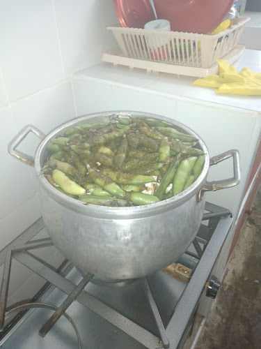 Opinii despre Bar Restaurante El Bambino în Cerro Azul - Gastronomía y hostelería