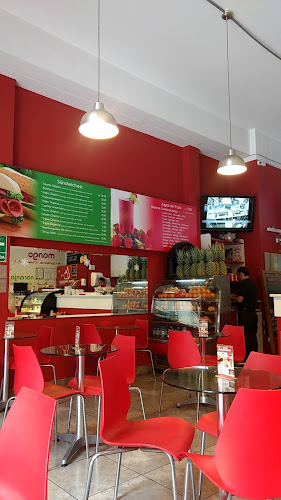 Entre Peras y Manzanas - Lima