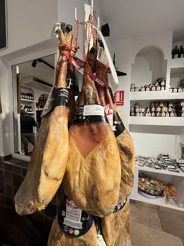 Tienda Maruja - Jamones de Trevélez y productos Alpujarreños - Trevélez