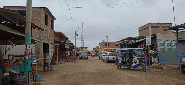 Unnamed Road, Chimbote, Perú